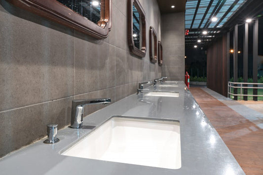 The Right Hand Dryer for Your Commercial Business